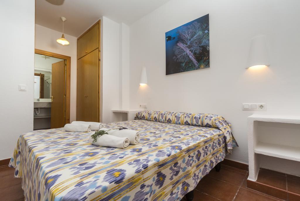 Appartement Casas Menorquinas à Cala Blanca  Extérieur photo